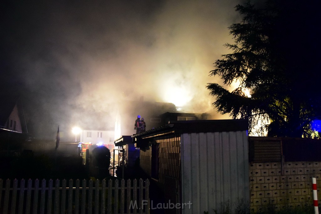 Grossfeuer Einfamilienhaus Siegburg Muehlengrabenstr P0013.JPG - Miklos Laubert